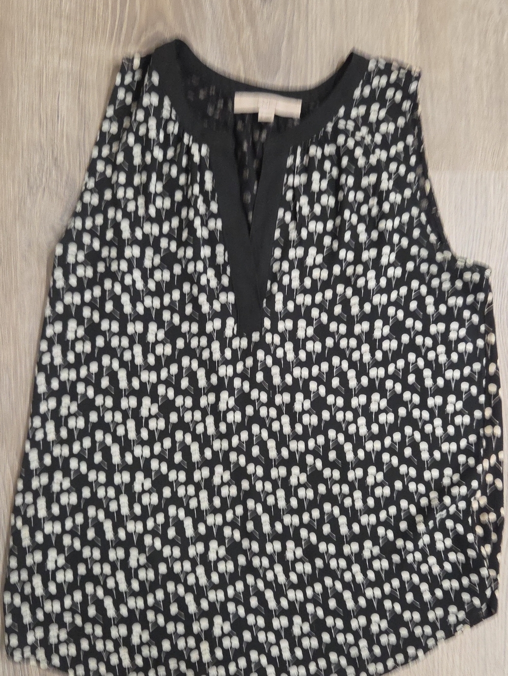 LOFT Black Sleeveless V-Notch Floral-Print Camisole